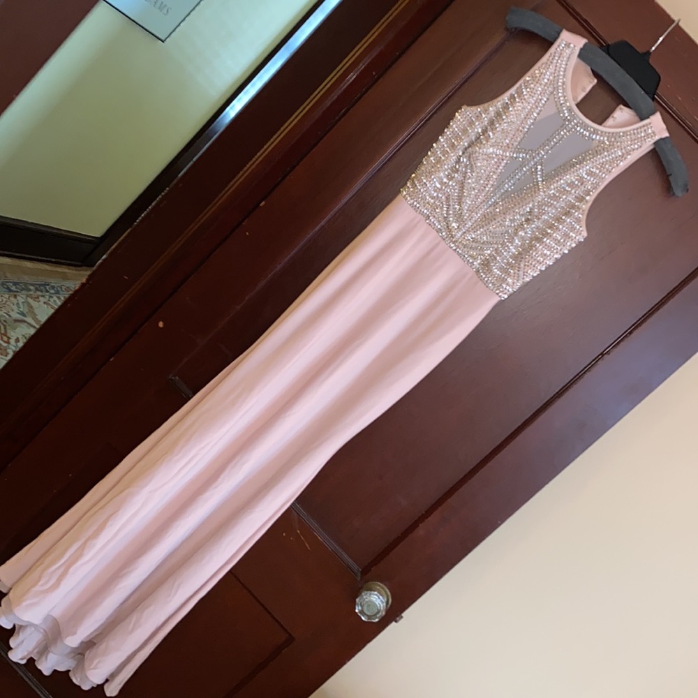 PROM DRESS - Picture 2 of 4